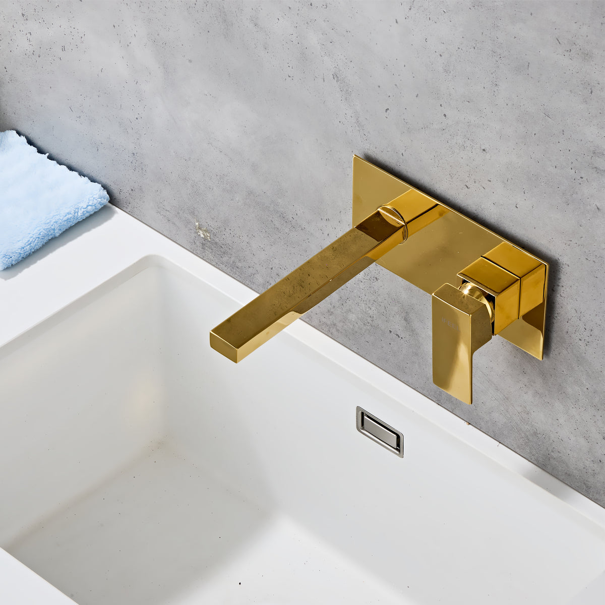 Wall Type Basin or Bath Mixer Tap AZ2151 Gold