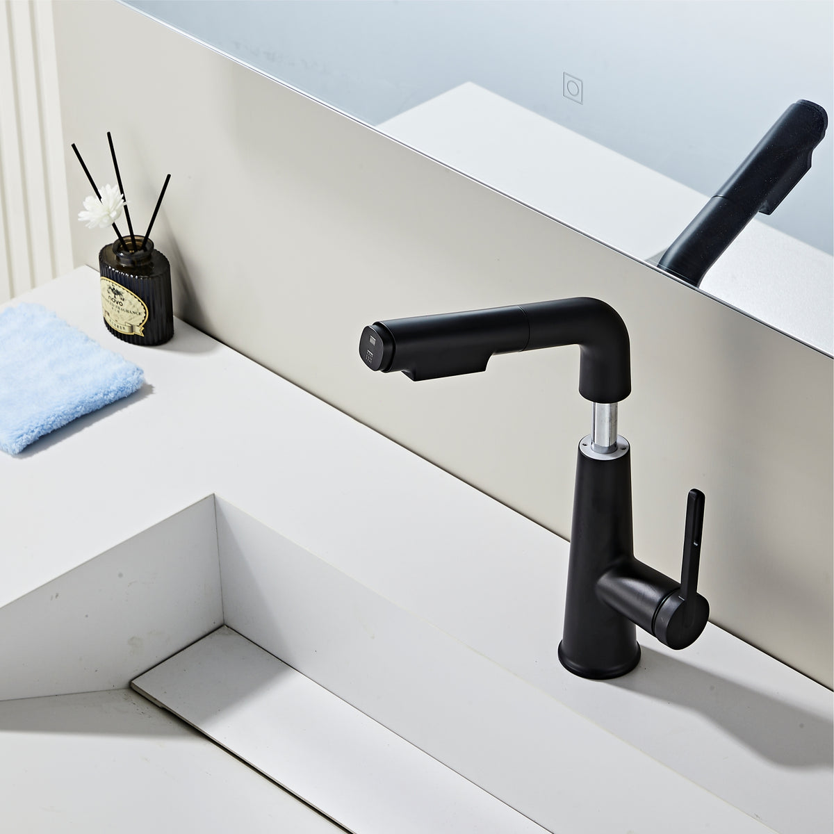 IFEEL Mixer Tap with Pull-Out Spray, Countertop Basin Tap 011539 Black