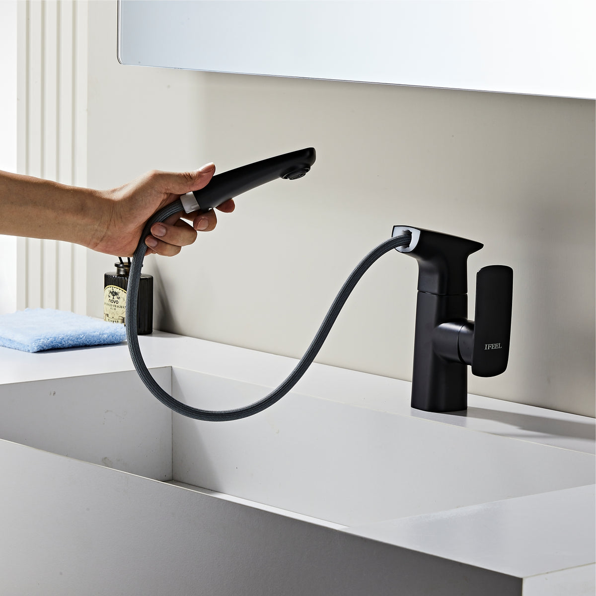 IFEEL Mixer Tap with Pull-Out Spray, Countertop Basin Tap 011537 Black
