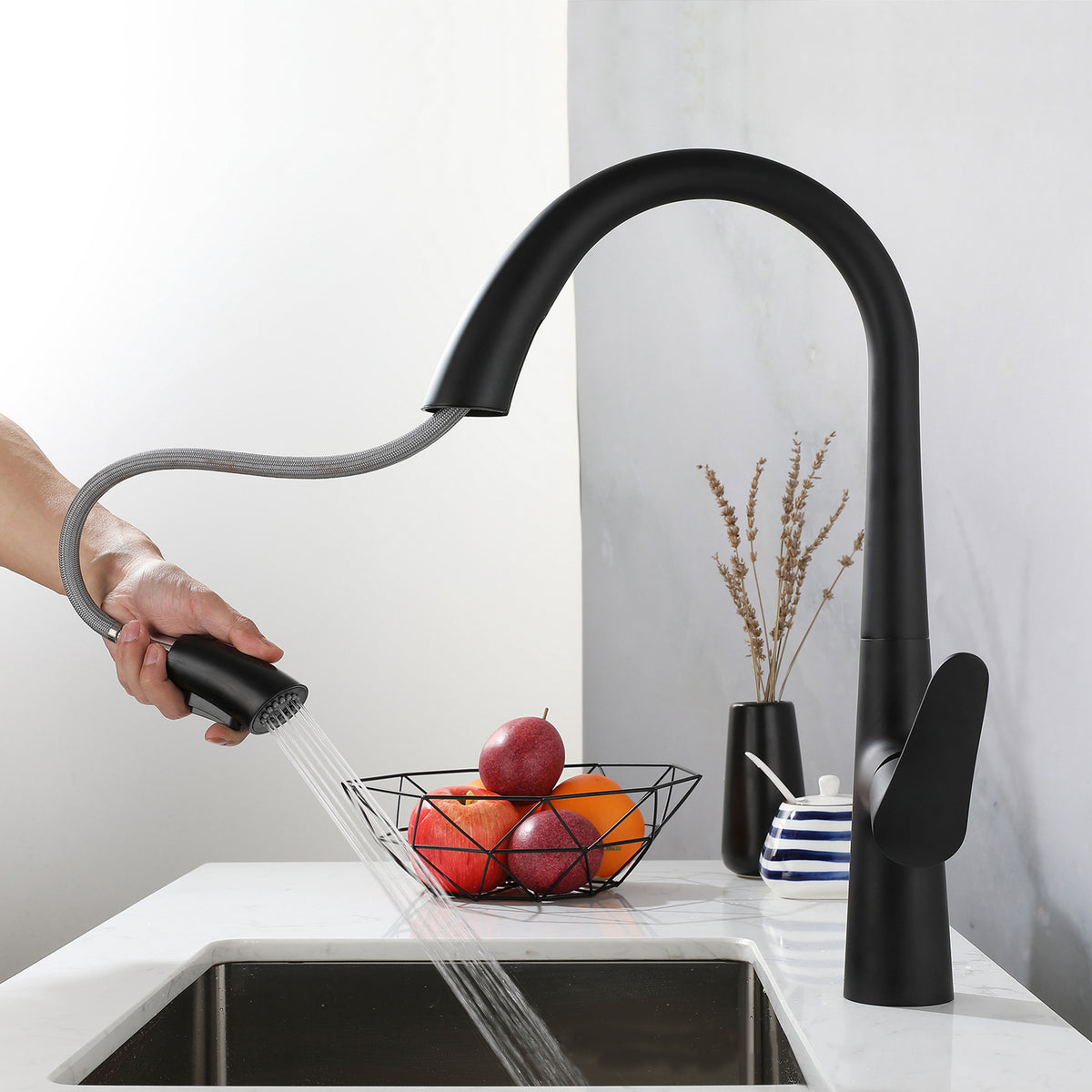 Black Kitchen Sink Tap with pull out spray fixture