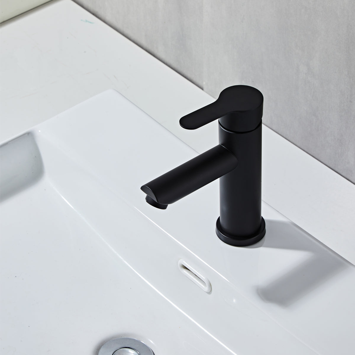 Black Round Smooth Edges Basin Tap